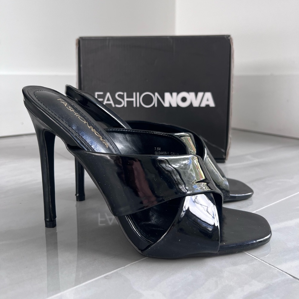 Fashion Nova ‘It’s You Not Me’ Heeled Sandal in Black • Size 7.5